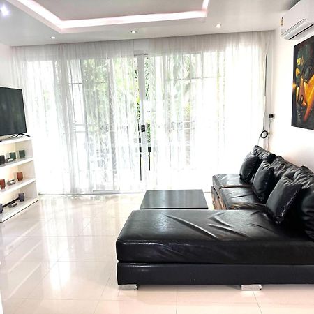 Villa Cheloni 2 Bedrooms Kamala Beach Exteriör bild