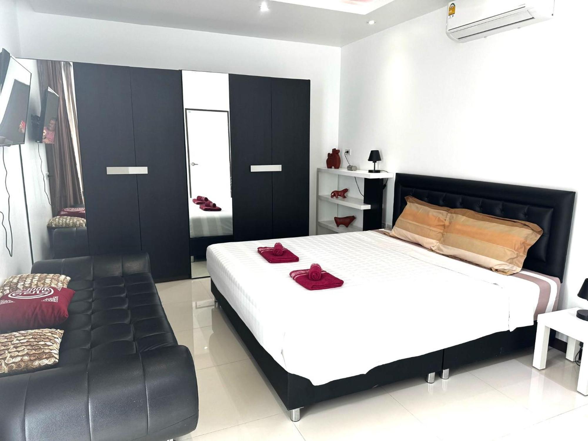 Villa Cheloni 2 Bedrooms Kamala Beach Exteriör bild