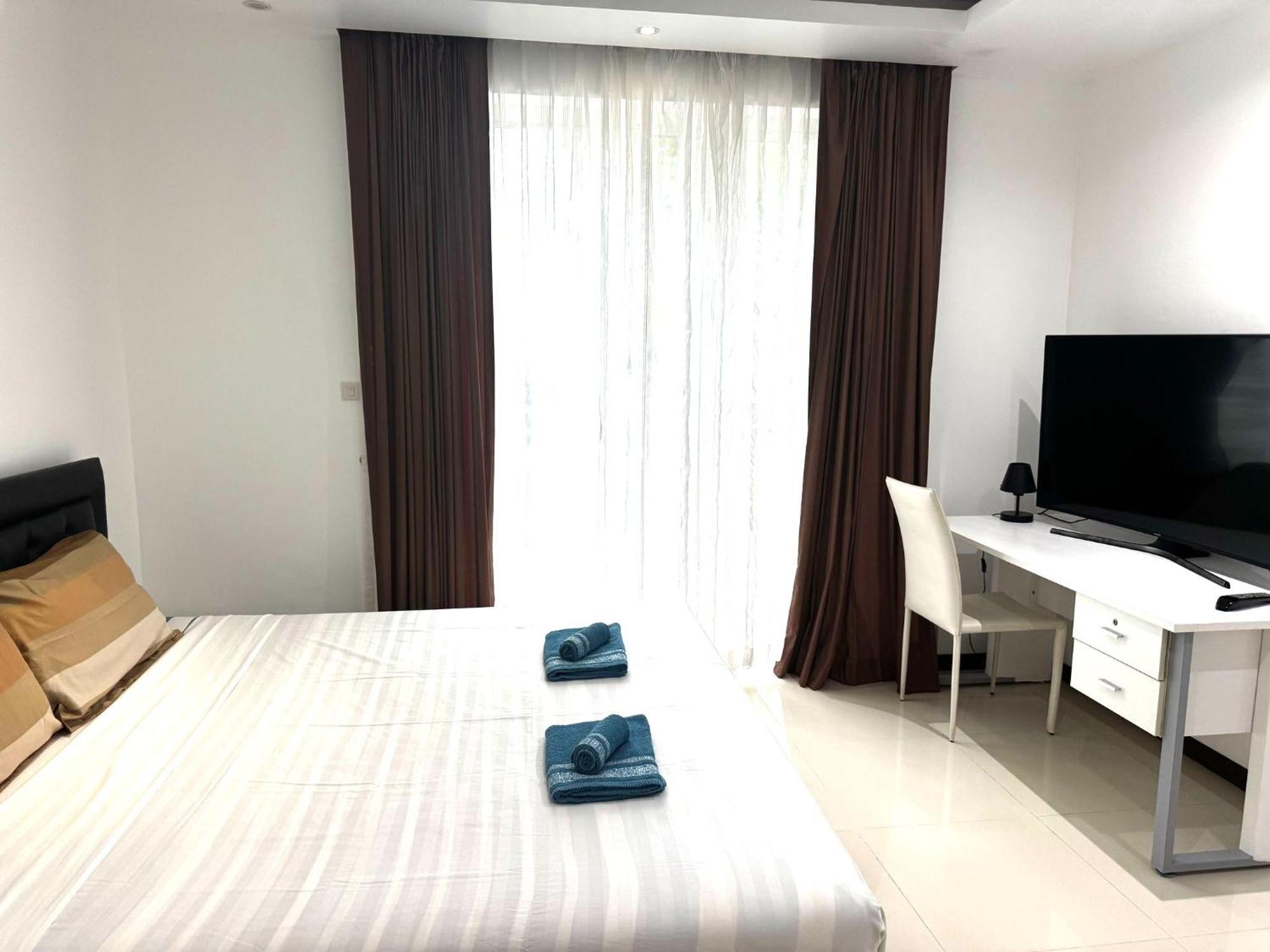 Villa Cheloni 2 Bedrooms Kamala Beach Exteriör bild