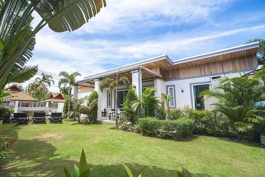 Villa Cheloni 2 Bedrooms Kamala Beach Exteriör bild