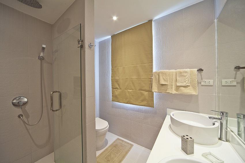 Villa Cheloni 2 Bedrooms Kamala Beach Exteriör bild